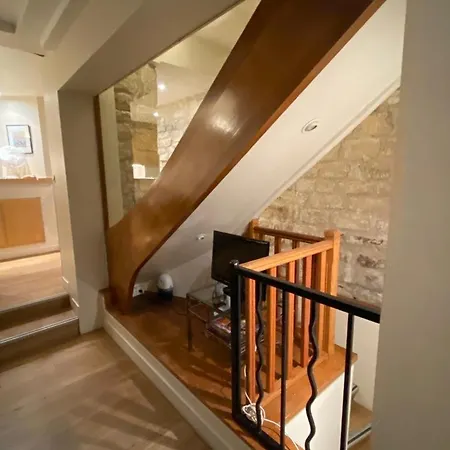 Sweet Saint Germain Apartment